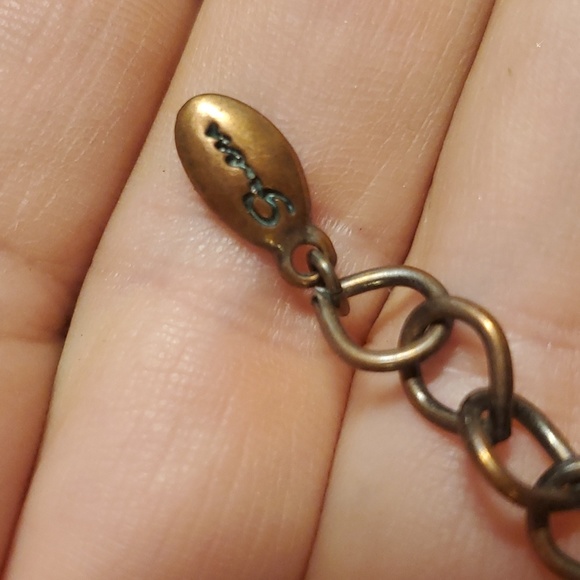 Guess Gunmetal Figaro Chain, Starfish Earrings and Pyrimad Earring Cuff Set - Picture 13 of 14